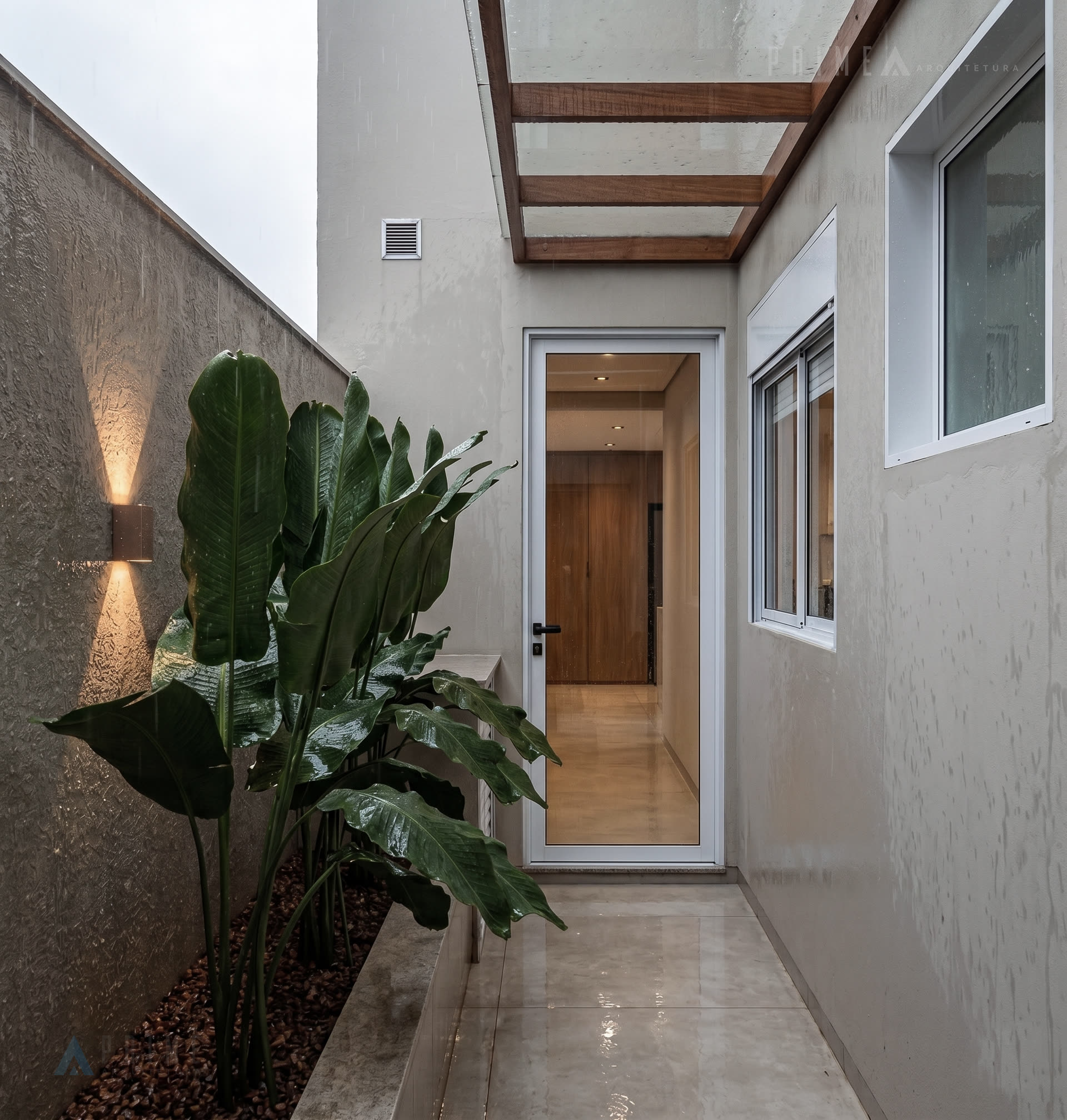 Projeto residencial Prime Arquitetura no Condomínio Jardim Esplendor em Indaiatuba — DRL House — Corredor Externo 01